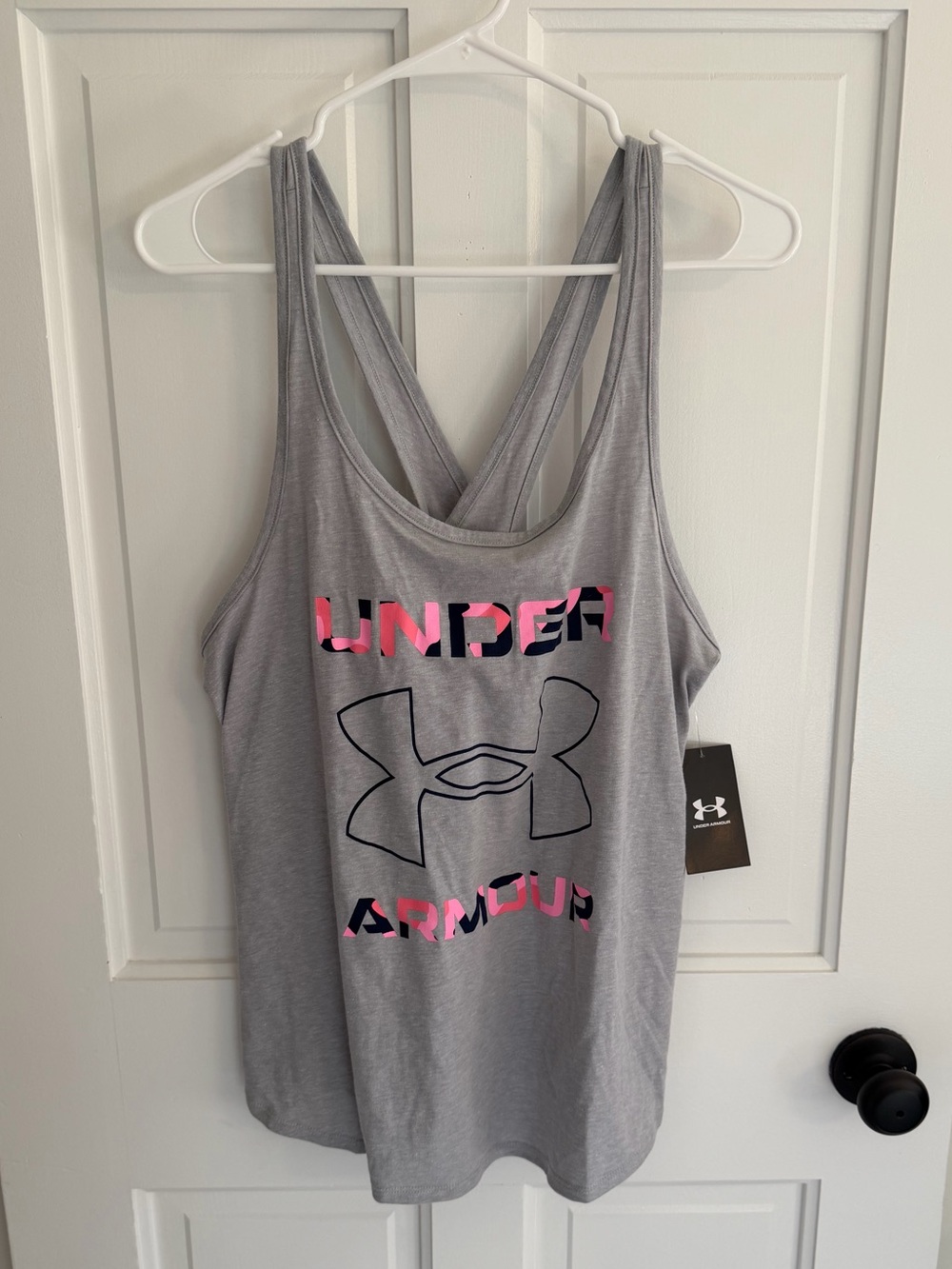 Under Armour Women’s XL Gray Loose Fit Graphic Workout Tank Top NWT